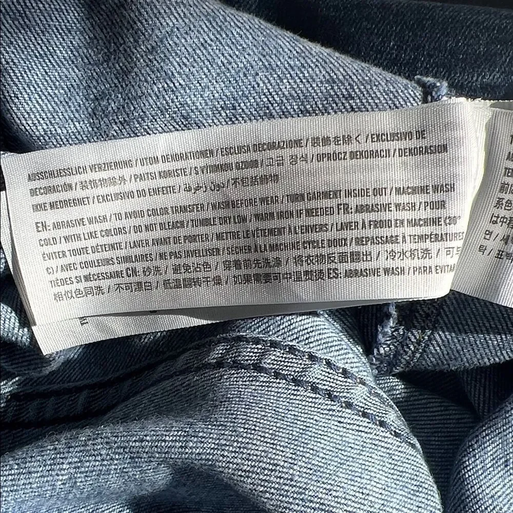 Abercrombie & Fitch  Ultra High-Rise Super Skinny Ankle Jeans in Size 6/ 28